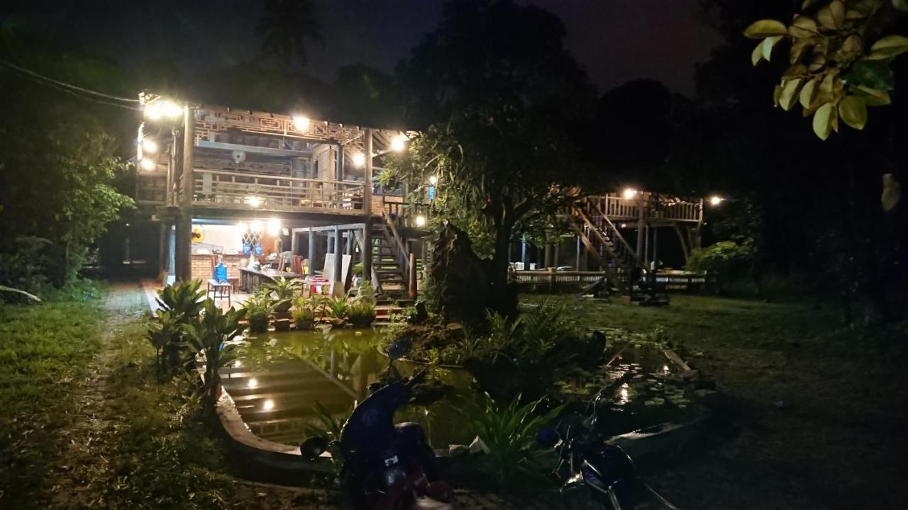 Vuonthuguesthousegarden Kon Tum Exteriör bild